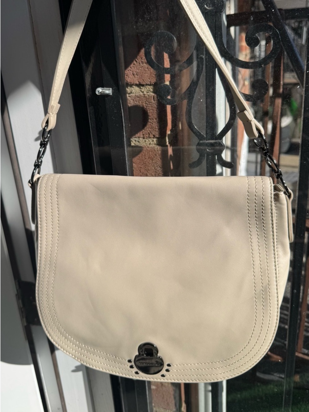 Longchamp Light Beige Leather Saddle Shoulder Hobo Bag